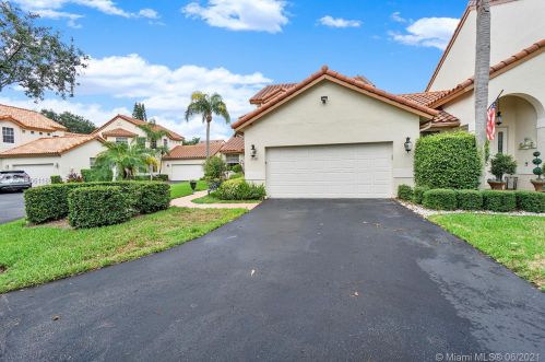 23343 Water Cir, Boca Raton, FL 33486-8541