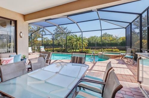 2982 Aviamar Cir, Naples FL  34114-9564 exterior
