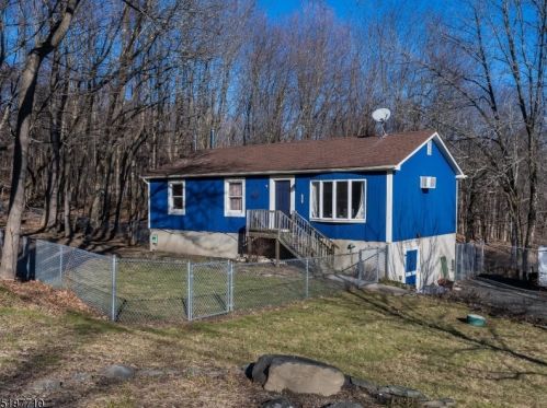 34 Deckertown Tpke, Wantage NJ  07461-2919 exterior