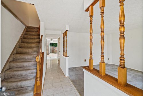 8163 Willowdale Ct, Springfield, VA 22153-3623