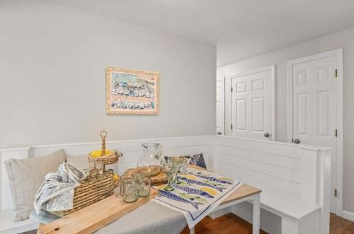 148 Old Queen Anne Rd, Chatham MA  02633-1810 exterior