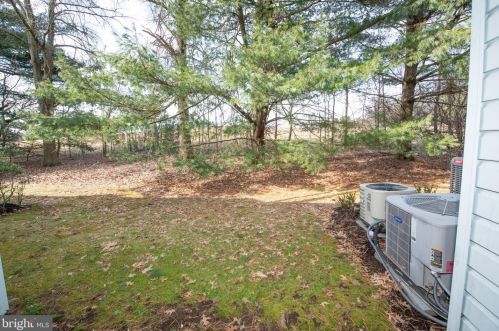 344 Independence Dr, Southampton PA  18966-2729 exterior