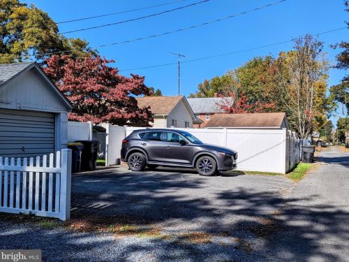 349 Governors Ave, Dover DE  19904-3005 exterior