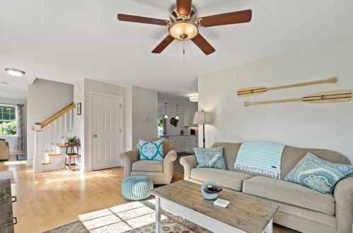 41 Orlando Dr, South Kingstown RI  02882-4416 exterior