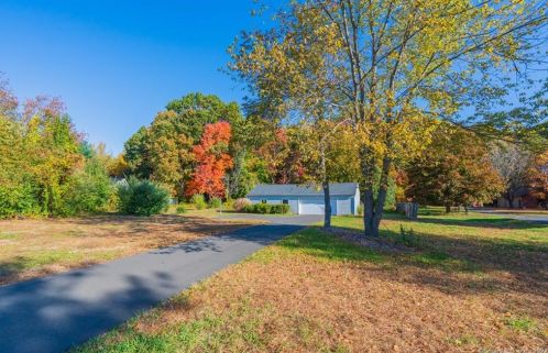 9 Pheasant Run, Windsor, CT 06095-1549