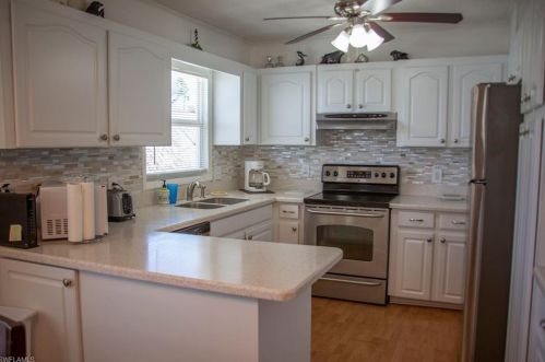 738 Matanzas Ct, Fort Myers Beach FL  33931-2120 exterior