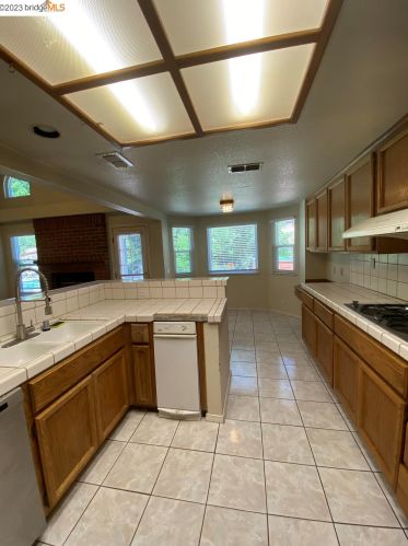 149 Stonington Way, Folsom, CA 95630-6844