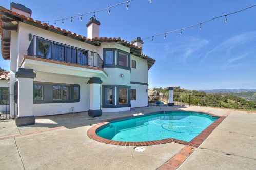 47480 Sandia Creek Dr, Temecula CA  92590-4129 exterior