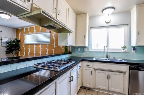 5503 Stevely Ave, Lakewood CA  90713-1745 exterior