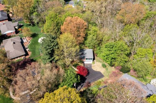 2619 Beechmar Dr, Cincinnati, OH 45230-1206