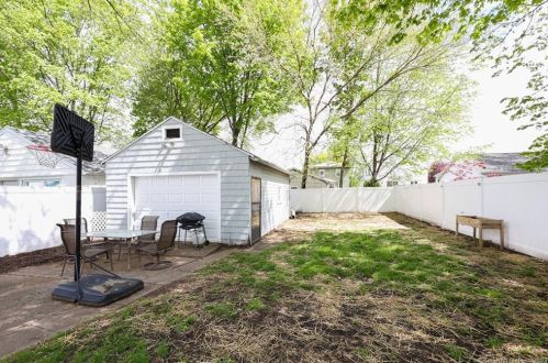 48 Lee Ave, Wallingford CT  06492-3610 exterior