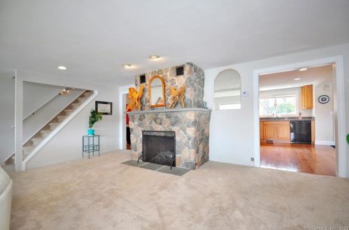 26 Birch St, Waterbury CT  06704-3806 exterior