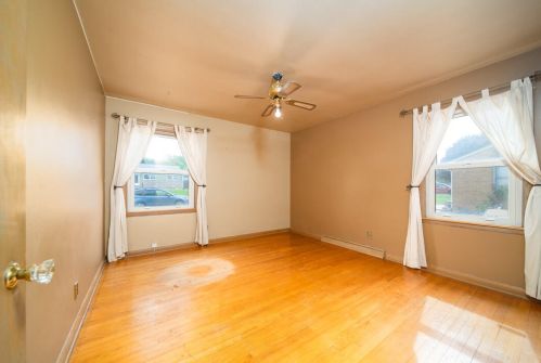 4612 Van Beck Ave, Milwaukee WI 53207-4458 exterior