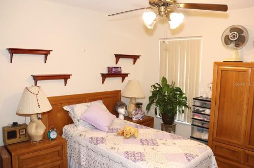 1220 Creekbottom Cir, Orlando FL 32825-7753 exterior