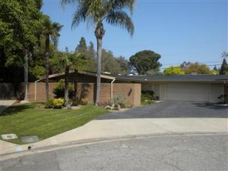 1476 Roberts Ave, Fresno, CA 93711-2343