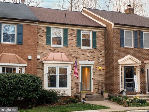 9064 Gavelwood Ct, Springfield, VA 22153-1125