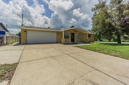 1230 Classic Dr, Tarpon Springs, FL 34691-4923