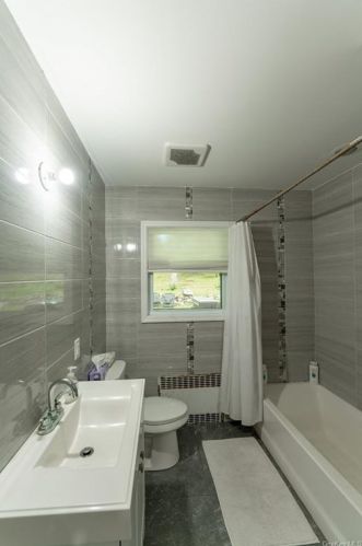 4 Hillside Ter, Airmont NY  10901-2105 exterior