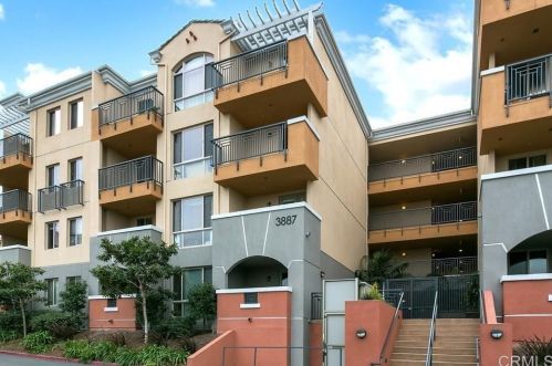 3887 Pell Pl, San Diego, CA 92130-4138