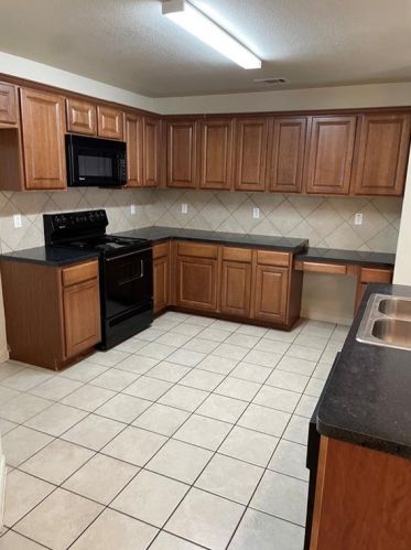 1410 Bergin Ct, Georgetown TX  78626-7465 exterior