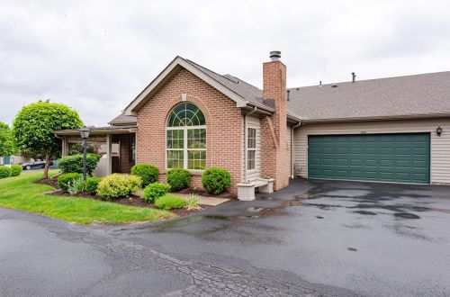 1439 Greenbriar Ct, Library, PA 15129-9279