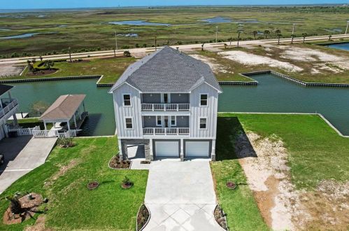 20 Largo, Hitchcock, TX 77563-3683