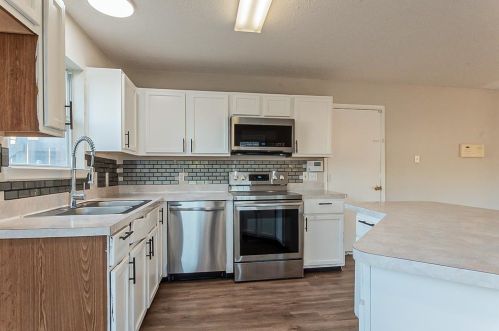 926 Thistle Cir, Allen, TX 75002-8680