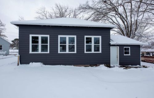 562 Oshkosh St, Ripon WI  54971-1102 exterior
