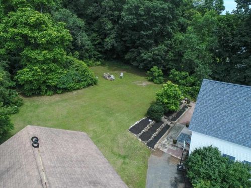 85 Broadway, Derry NH  03038-2019 exterior