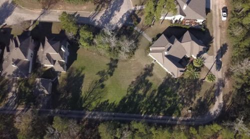 27 Courtyard Cir, Conroe, TX 77304-2091