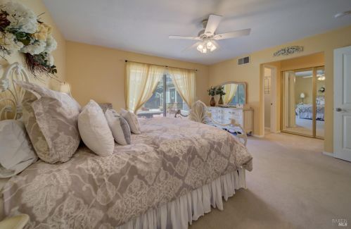 430 Willamette Dr, Vacaville CA  95688-4228 exterior