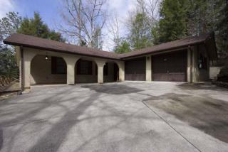 1633 Cardinal Dr, Gatlinburg, TN 37738-5840