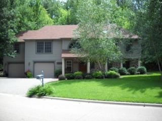 8905 Wood Cliff Rd, Minneapolis, MN 55438-1524