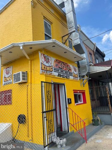 701 9 St, Camden NJ  08102-1721 exterior