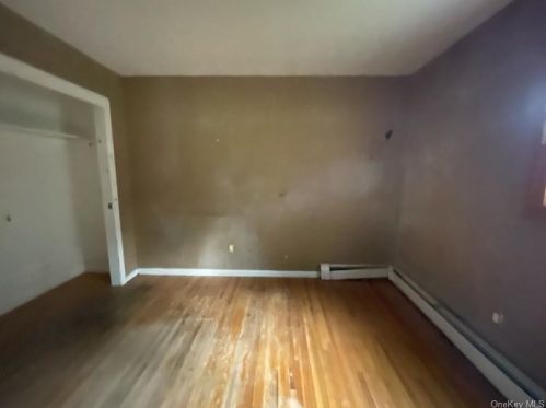 3821 Gomer St, Yorktown Hgts NY  10598-1724 exterior