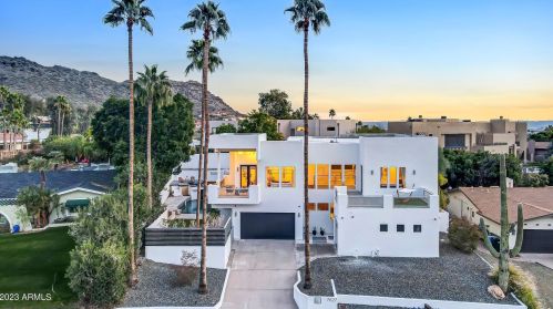 7627 22nd St, Phoenix AZ  85020-4706 exterior