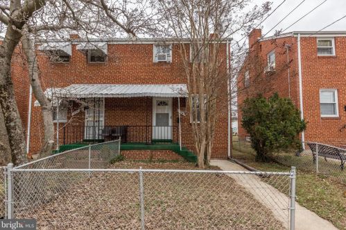 476 Burbank St, Washington, DC 20019-4231