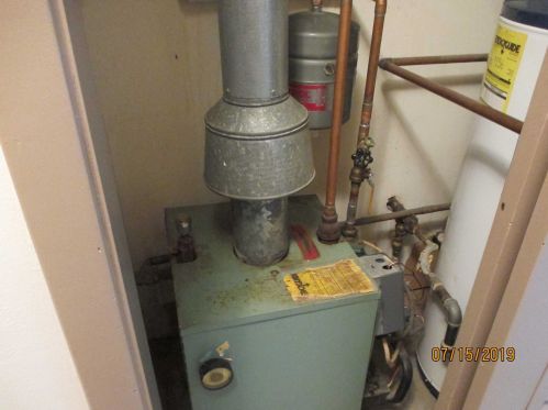 2 Locust Ct, Fishkill NY  12524-2634 exterior