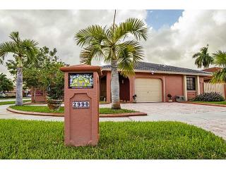 2990 134th Ct, Miami, FL 33175-7100