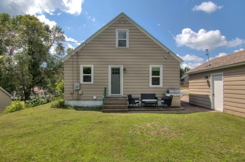 240 Elm St, Eau Claire WI  54729-1827 exterior