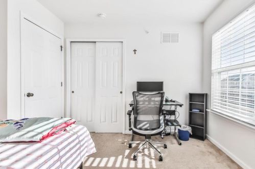 959 King Way, Breinigsville PA  18031-1484 exterior