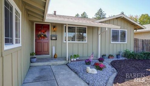 252 Livingston Ave, Vacaville CA  95687-6415 exterior