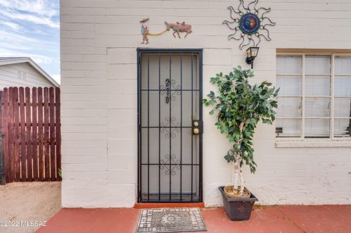 208 Palmdale St, Tucson AZ  85714-1439 exterior