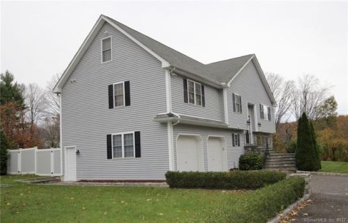 76 Old Hawleyville Rd, Bethel CT  06801-3071 exterior