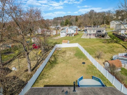 2422 Rolling Farms Rd, Glenshaw PA  15116-2564 exterior