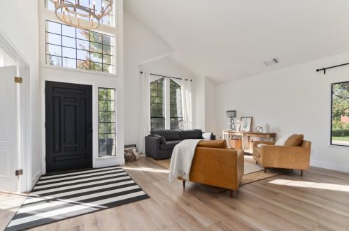 2121 Campton Cir, Rancho Cordova CA  95670-8348 exterior