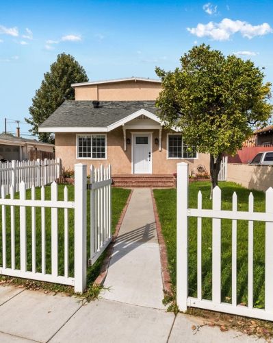 1967 Plaza Del Amo, Torrance, CA 90501-4411