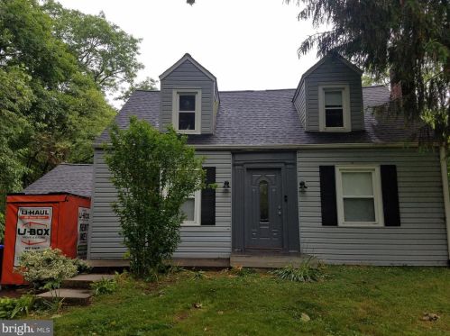628 Meetinghouse Rd, Boothwyn, PA 19061-3502