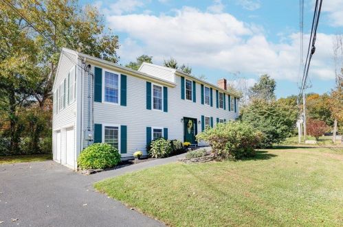 67 Butler St, Salem NH  03079-3940 exterior