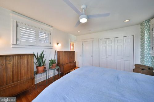 425 Gln Echo Rd, Philadelphia PA 19119-2915 exterior